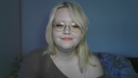 Snapshot of elayne_sweet chatting on 05-10-26, 06:07 elayne_sweet online show from 05-10-26, 06:07