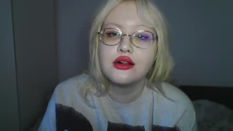 Snapshot of elayne_sweet chatting on 05-13-26, 06:11 elayne_sweet online show from 05-13-26, 06:11