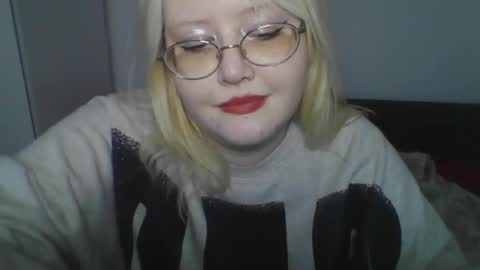 Snapshot of elayne_sweet chatting on 05-16-26, 10:36 elayne_sweet online show from 05-16-26, 10:36