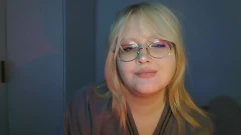 Snapshot of elayne_sweet chatting on 05-29-26, 06:11 elayne_sweet online show from 05-29-26, 06:11