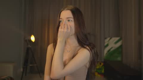 Snapshot of elbasypher chatting on 10-20-25, 01:55 Elba Blance online show from 10-20-25, 01:55