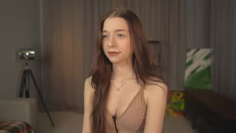 Snapshot of elbasypher chatting on 10-25-25, 01:51 Elba Blance online show from 10-25-25, 01:51