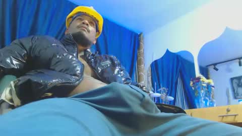 Snapshot of elcaballeroblack chatting on 11-04-25, 01:16 elcaballeroblack online show from 11-04-25, 01:16