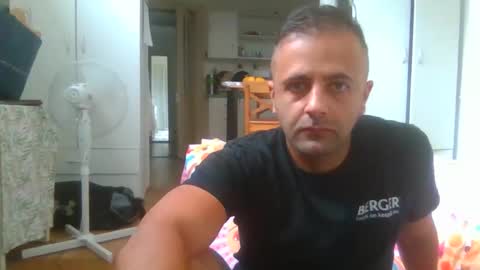 daniel18cmx online show from 11-25-25, 02:33