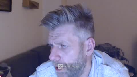 Snapshot of elculiador2207 chatting on 12-01-24, 05:24 Timm online show from 12-01-24, 05:24