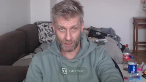 Snapshot of elculiador2207 chatting on 12-13-24, 01:01 Timm online show from 12-13-24, 01:01