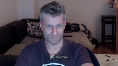 Snapshot of elculiador2207 chatting on 12-19-24, 12:24 Timm online show from 12-19-24, 12:24