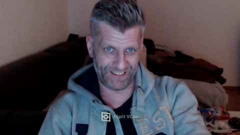 Snapshot of elculiador2207 chatting on 02-03-25, 07:00 Timm online show from 02-03-25, 07:00