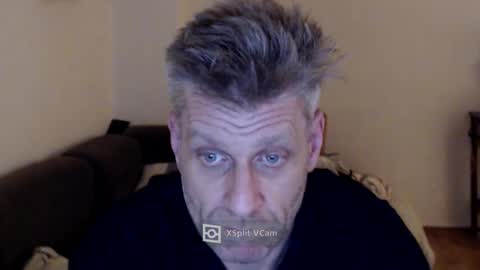 Snapshot of elculiador2207 chatting on 02-14-25, 07:33 Timm online show from 02-14-25, 07:33