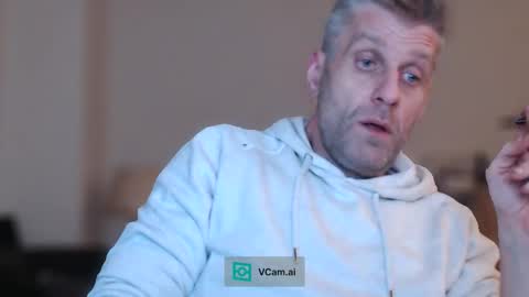 Snapshot of elculiador2207 chatting on 10-31-25, 12:11 Timm online show from 10-31-25, 12:11