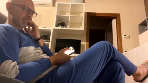 Snapshot of eldiablo844 chatting on 09-25-25, 07:17 Eldiablo844 online show from 09-25-25, 07:17