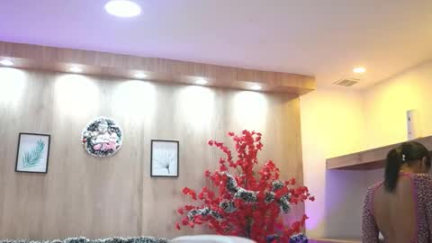 Snapshot of electraajones chatting on 12-15-25, 11:36 Electra Jones online show from 12-15-25, 11:36