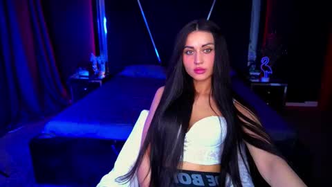 elegant_mysterious online show from 09-14-25, 08:19