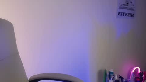 Snapshot of elektra_sky11 chatting on 01-06-25, 04:58 Elektra Sky online show from 01-06-25, 04:58