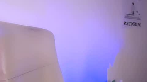 Snapshot of elektra_sky11 chatting on 03-02-25, 04:42 Elektra Sky online show from 03-02-25, 04:42