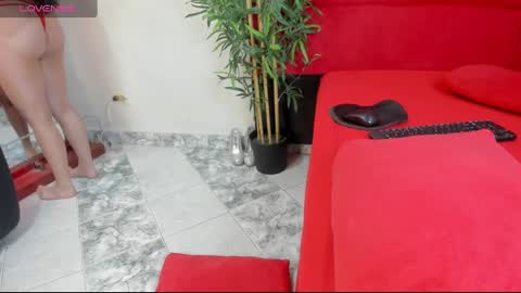 Elena  Derek online show from 01-04-25, 07:34