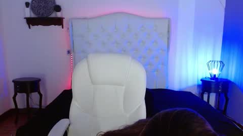 Elena online show from 12-26-24, 12:05