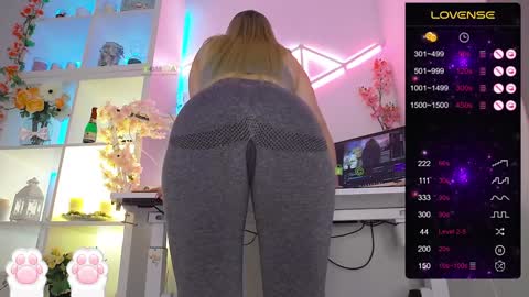 Elena online show from 01-26-25, 11:18