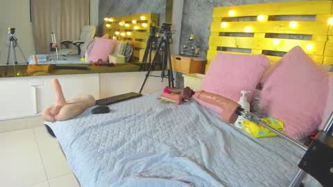 Elena online show from 01-30-25, 10:08