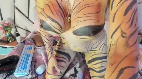 Elena online show from 10-17-25, 11:40