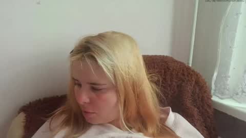 Elena online show from 05-18-26, 03:07
