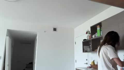Snapshot of elenahere4u chatting on 04-30-26, 02:12 Elena online show from 04-30-26, 02:12