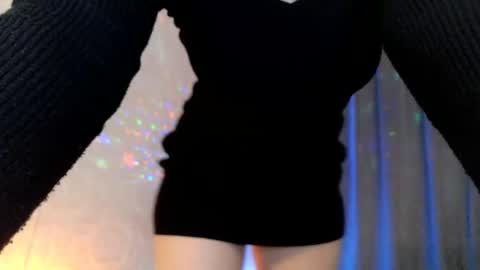 Snapshot of elenaza chatting on 12-31-24, 04:04 elenaza online show from 12-31-24, 04:04