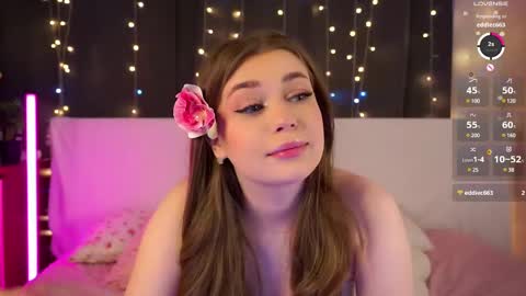 Snapshot of elenefrail chatting on 03-08-25, 08:11 Isabella - streaming MondayTuesdayWednesdayFridaySaturdaySunday online show from 03-08-25, 08:11