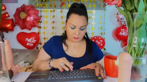 elenna_boobs_ online show from 09-19-25, 05:31