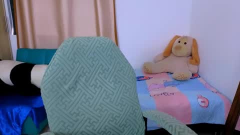 agnes online show from 09-18-25, 06:32