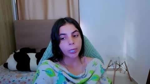Snapshot of elenna_hotx chatting on 05-15-26, 06:48 agnes online show from 05-15-26, 06:48