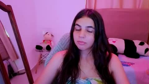 Snapshot of elenna_hotx chatting on 06-10-26, 06:18 agnes online show from 06-10-26, 06:18