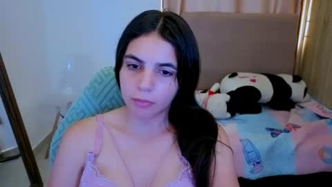 Snapshot of elenna_hotx chatting on 06-12-26, 06:07 agnes online show from 06-12-26, 06:07