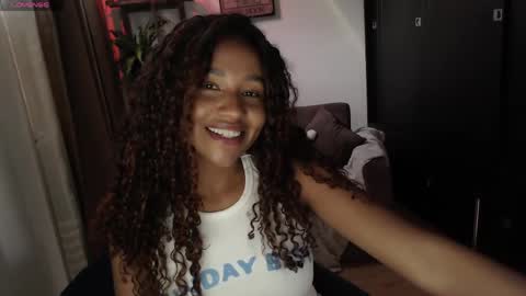 Snapshot of elenna_snow chatting on 04-24-26, 09:50 Elenna online show from 04-24-26, 09:50