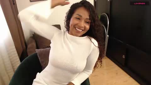 Elenna online show from 07-28-26, 10:20