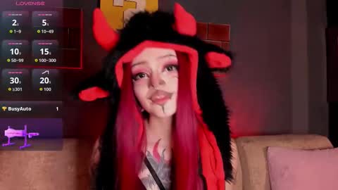 Snapshot of elettra_roux chatting on 10-18-25, 12:02 ELETTRA online show from 10-18-25, 12:02