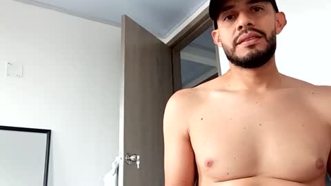 Snapshot of elferjuan1310 chatting on 03-15-26, 04:24 elferjuan1310 online show from 03-15-26, 04:24