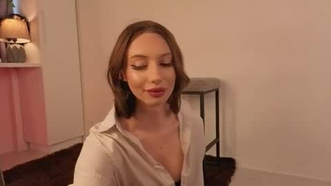 Elfie online show from 04-12-26, 08:52