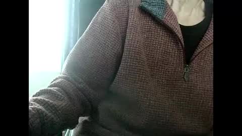 Snapshot of elfyonee chatting on 12-17-24, 09:39 elfyonee online show from 12-17-24, 09:39