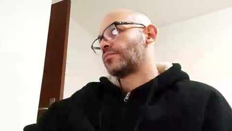 Snapshot of elgrande85 chatting on 12-16-24, 09:20 elgrande85 online show from 12-16-24, 09:20