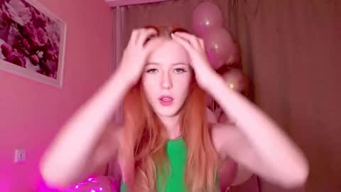 Snapshot of eli_vibe chatting on 09-28-25, 01:00 Eliza online show from 09-28-25, 01:00