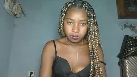 elia011 online show from 01-17-25, 05:19