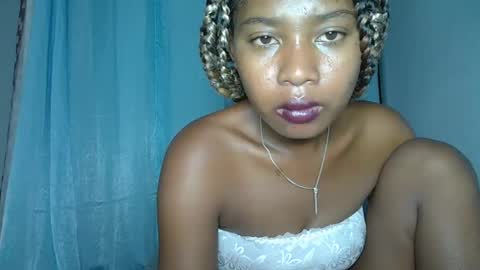 elia011 online show from 01-18-25, 06:43