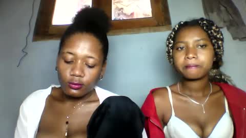 elia011 online show from 01-25-25, 04:13