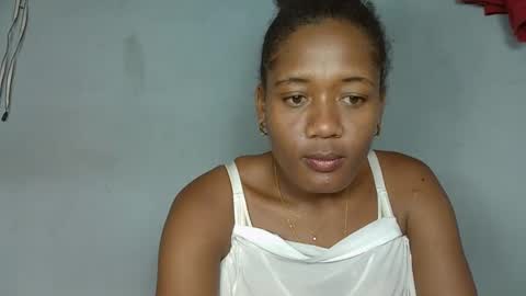 elia011 online show from 02-05-25, 01:54