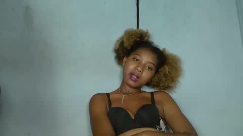 elia011 online show from 02-09-25, 01:22