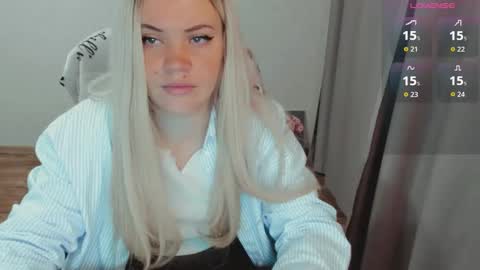 Snapshot of elia_ chatting on 11-10-25, 06:45 Ella online show from 11-10-25, 06:45