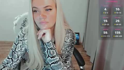 Snapshot of elia_ chatting on 11-12-25, 06:58 Ella online show from 11-12-25, 06:58