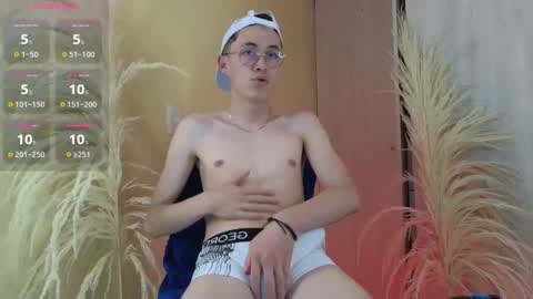 Elian online show from 01-26-25, 02:08