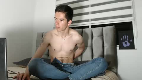 Snapshot of elian_tg chatting on 01-11-25, 12:01 Elian online show from 01-11-25, 12:01